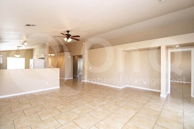 11514 E Contessa St Mesa, AZ 85207 photo 4