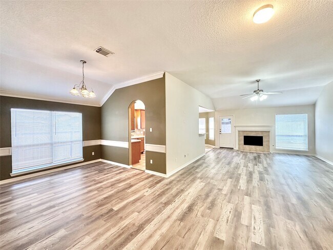 20203 Goss Hollow Lane, Katy, TX 77449 photo 2