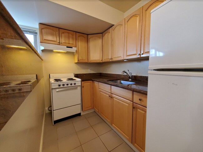 16 Arch St photo 5