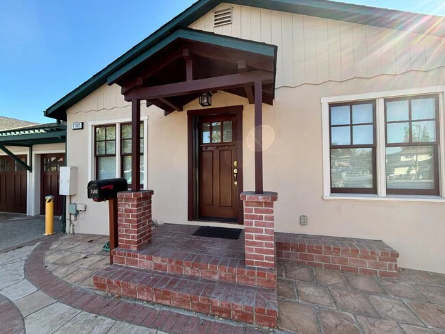 1102 Clinton St Redwood City, CA 94061 photo 5
