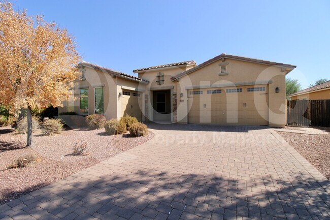 7469 West Remuda Drive, Peoria, AZ 85383 photo 2