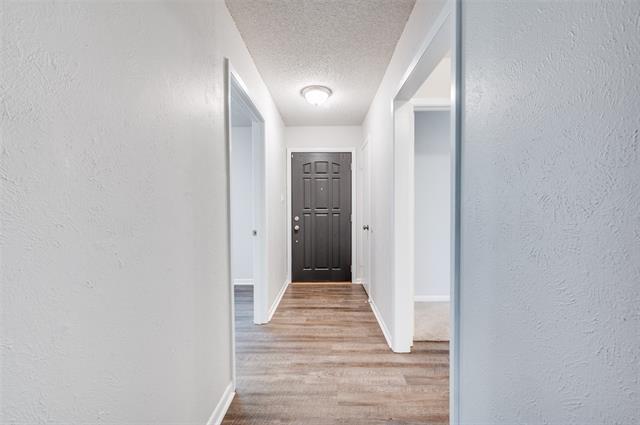 1902 Green Meadow Ct Arlington, TX 76013 photo 4