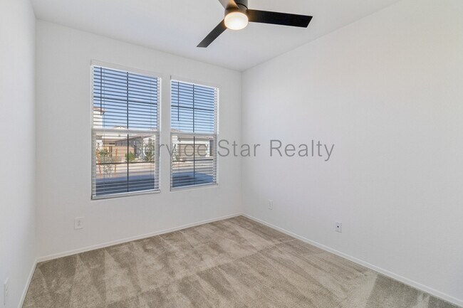 15675 W Monroe St Goodyear, AZ 85338 photo 4