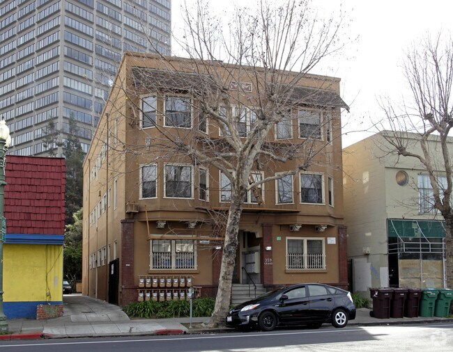 Lantz Building 10 photo 2