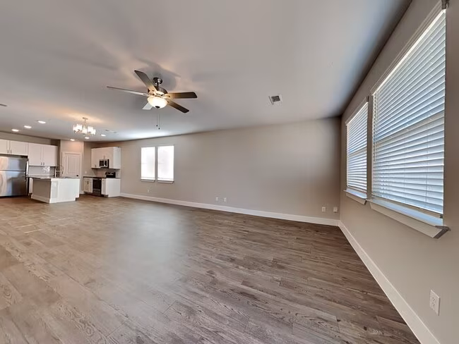 3421 Tennessee Ave Lancaster, TX 75134 photo 2