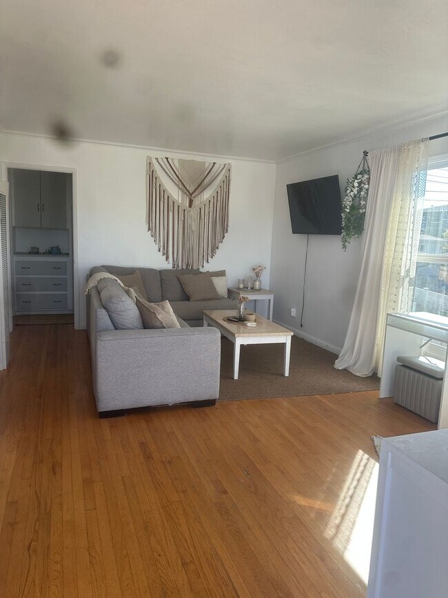 947 1/2-731-32 Beryl St San Diego, CA 92109 photo 5