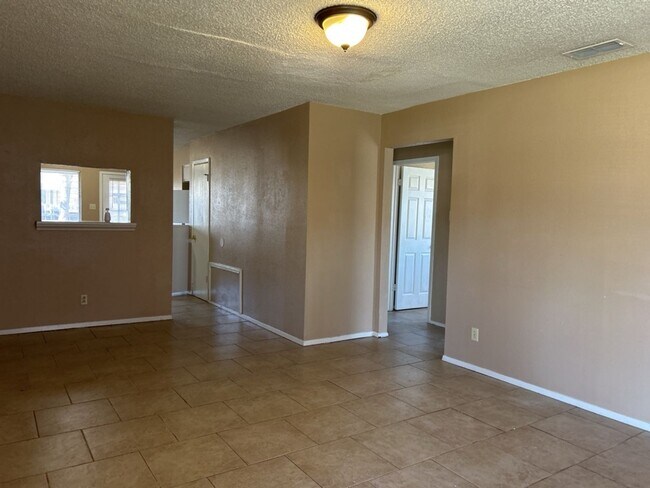 2405 Shoemaker Dr Killeen, TX 76543 photo 2