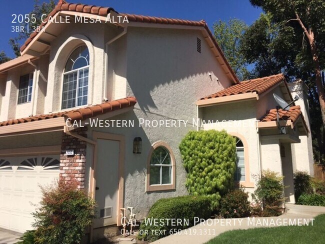 Great Location 3 Bedroom 2.5 Bath Townhouse photo 2