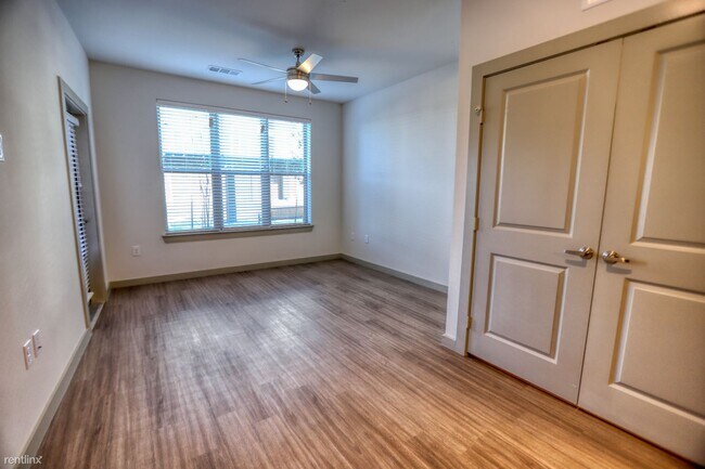 2851 E University Ave Georgetown, TX 78626 photo 5