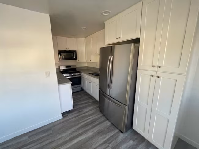 1314 Scott Dr National City, CA 91950 photo 5