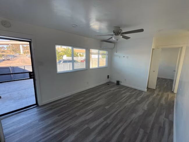 1314 Scott Dr National City, CA 91950 photo 2