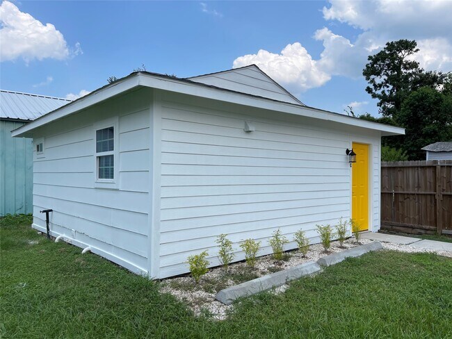229 Neyland Street, Houston, TX 77022 photo 3