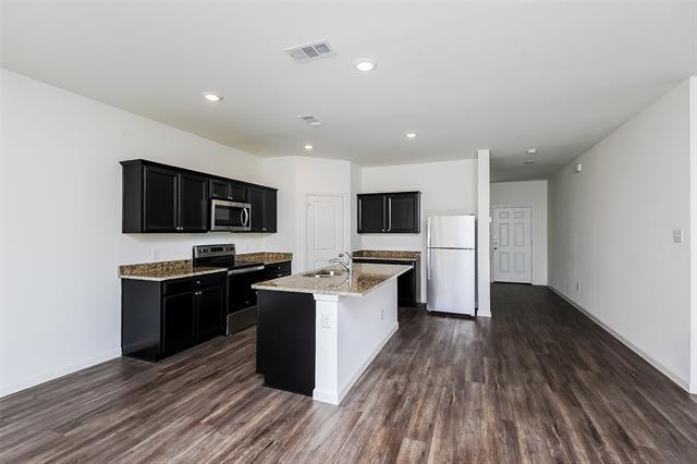 505 Canoe Way Crowley, TX 76036 photo 5