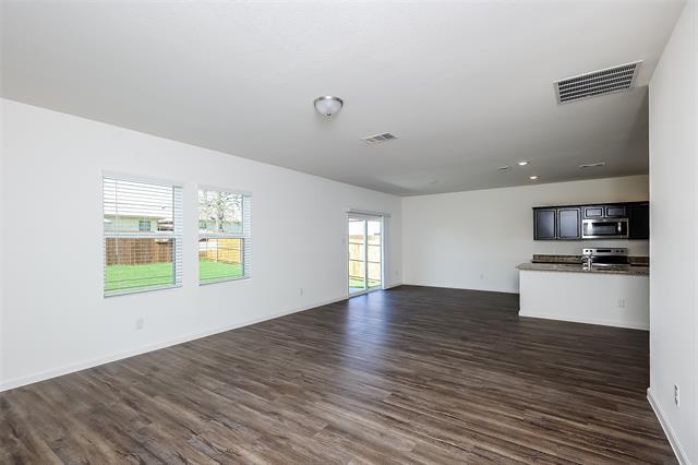 505 Canoe Way Crowley, TX 76036 photo 3