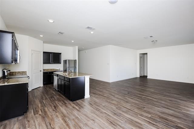 505 Canoe Way Crowley, TX 76036 photo 4