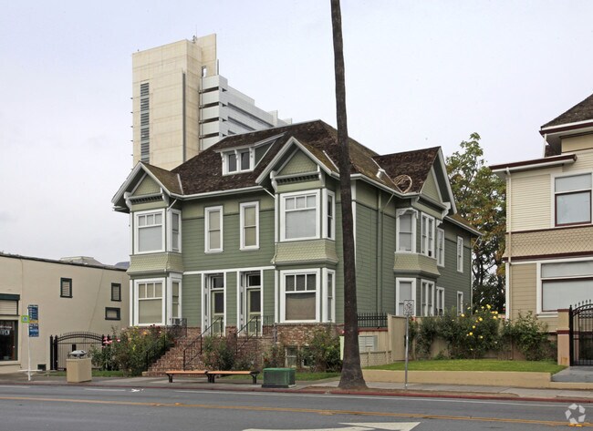 Ivy Hall photo 2