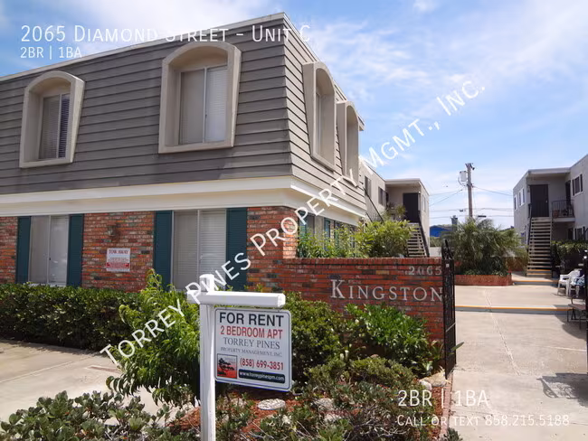 2065 Diamond St San Diego, CA 92109 photo 2