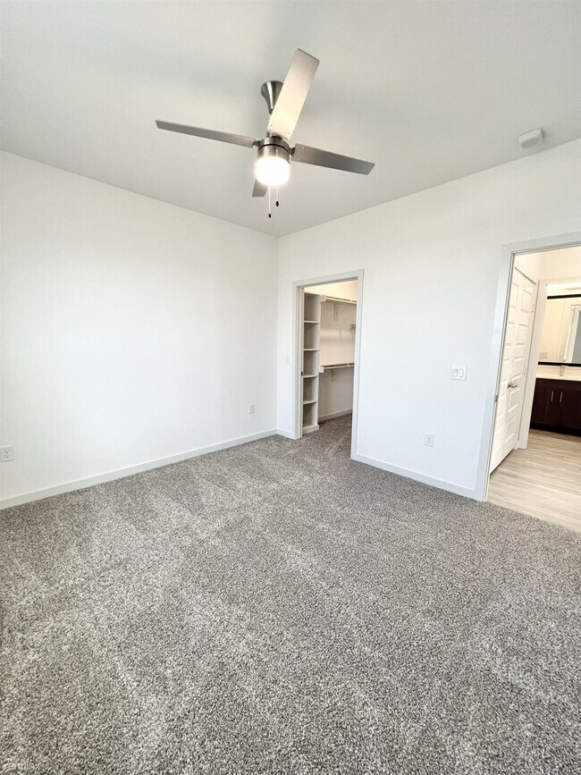 102 E South St Leander, TX 78641 photo 3