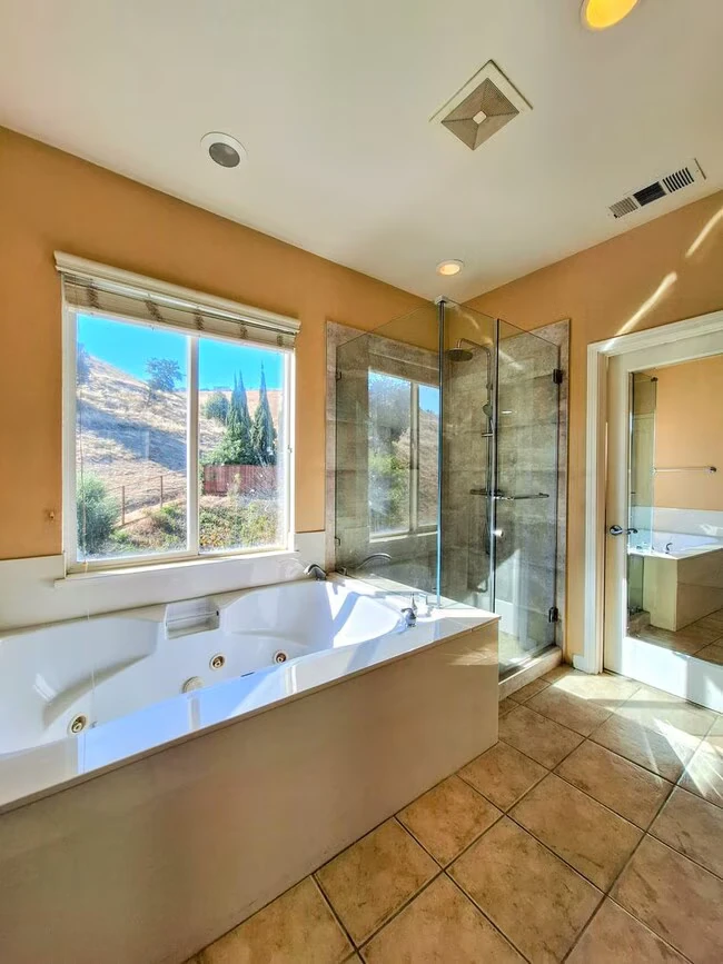 1662 Indigo Oak Ln San Jose, CA 95121 photo 5
