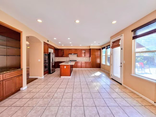 1662 Indigo Oak Ln San Jose, CA 95121 photo 2
