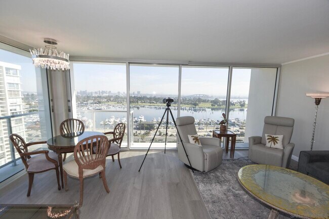 1730 Avenida Del Mundo Coronado, CA 92118 photo 5