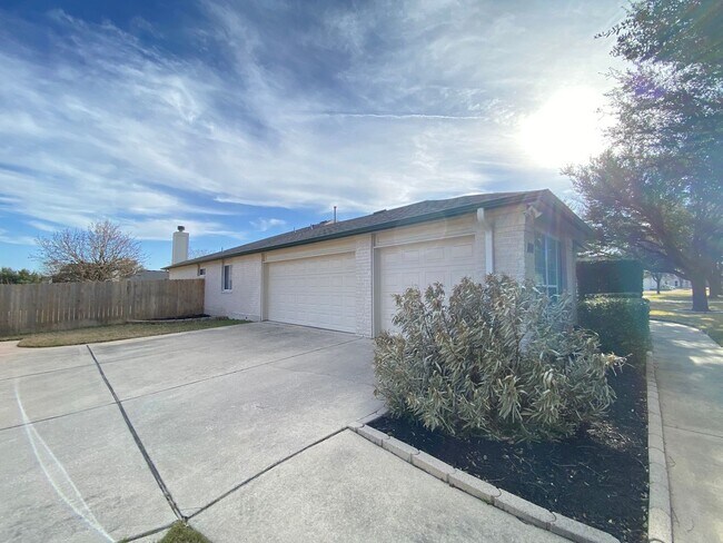 3605 Winding Way Round Rock, TX 78664 photo 2