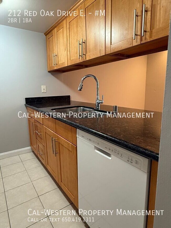 212 E Red Oak DR K photo 5