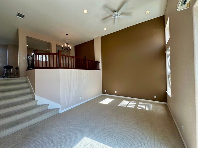1074 Tourmaline Terrace, Union City, CA 94587 photo 3