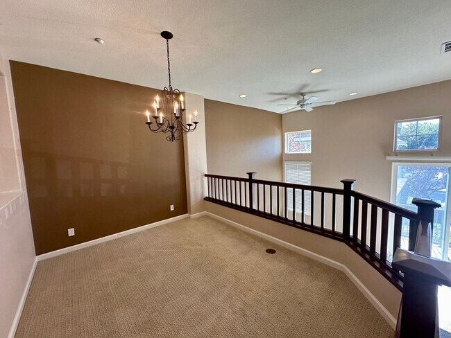 1074 Tourmaline Terrace, Union City, CA 94587 photo 4