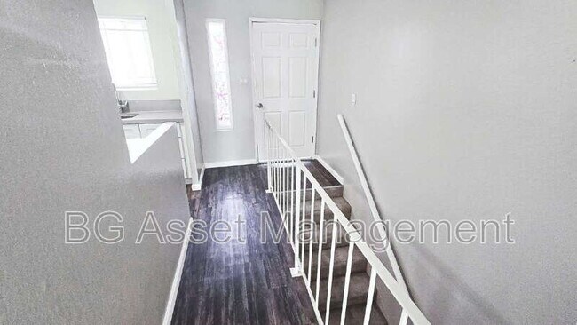 112 Avian Dr Vallejo, CA 94591 photo 3