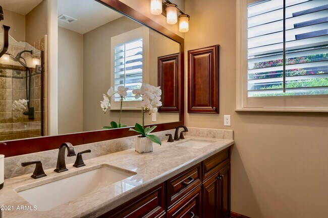 11741 E Parkview Ln Scottsdale, AZ 85255 photo 2