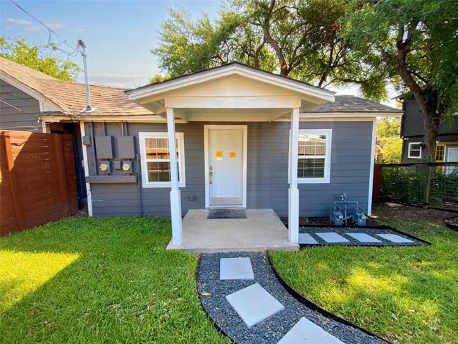 903 Prospect Ave Austin, TX 78702 photo 3