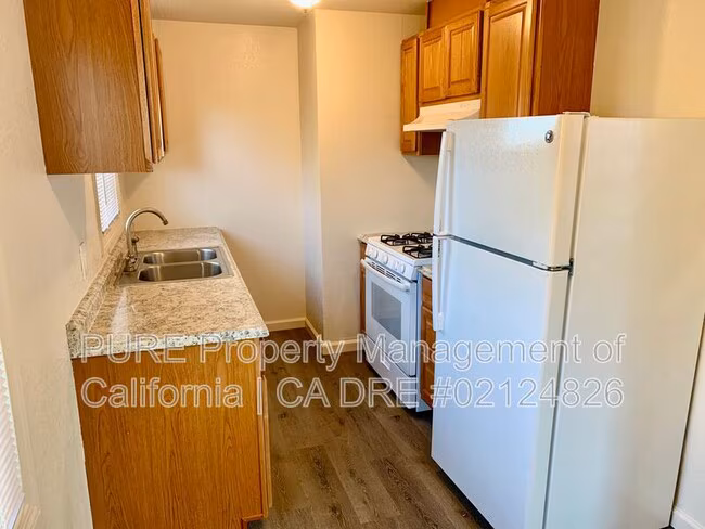 1066 Emerald Ct Santa Rosa, CA 95407 photo 2