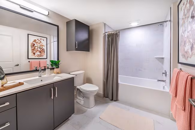 Bowen Apartments photo 5