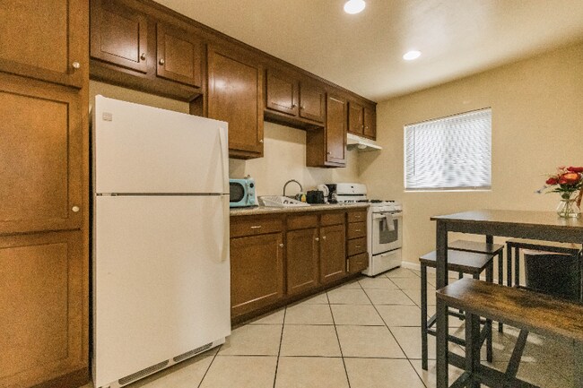 4122 Gamma St San Diego, CA 92113 photo 2