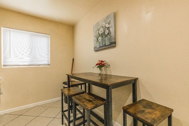 4122 Gamma St San Diego, CA 92113 photo 3
