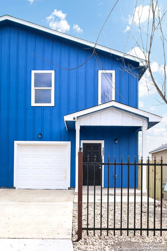 322 Vine St San Antonio, TX 78210 photo 3