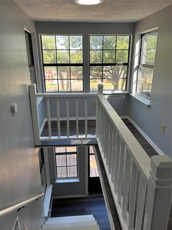 702 Western Hills Trail, Granbury, TX 76049 photo 3