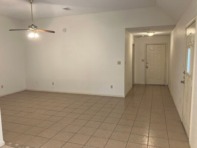 1300-1302 N Bishop St San Marcos, TX 78666 photo 3