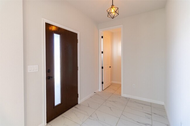 7701 Donnelley Dr Austin, TX 78744 photo 3