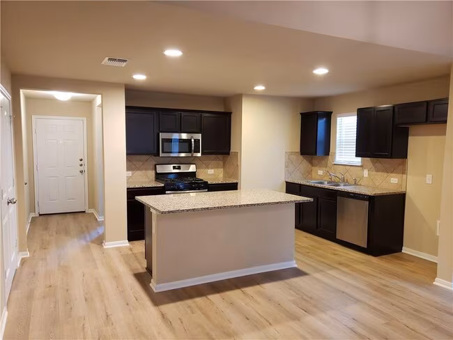 14909 Custis Lane, Austin, TX 78725 photo 5