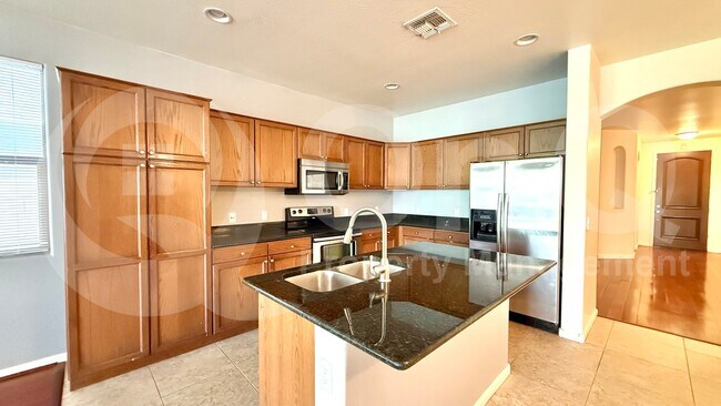 3468 East Liberty Lane, Gilbert, AZ 85296 photo 4