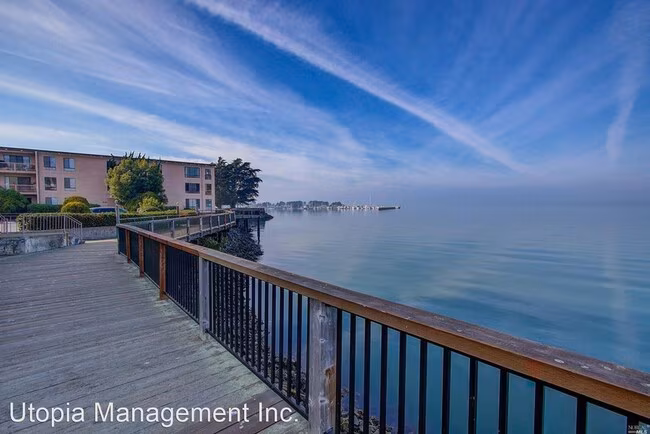 1 Captain Drive, Emeryville (Condo) photo 4