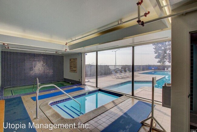 1 Captain Drive, Emeryville (Condo) photo 2
