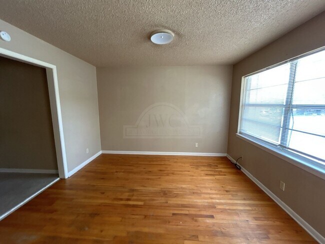 1315 Jefferis Ave Killeen, TX 76543 photo 3