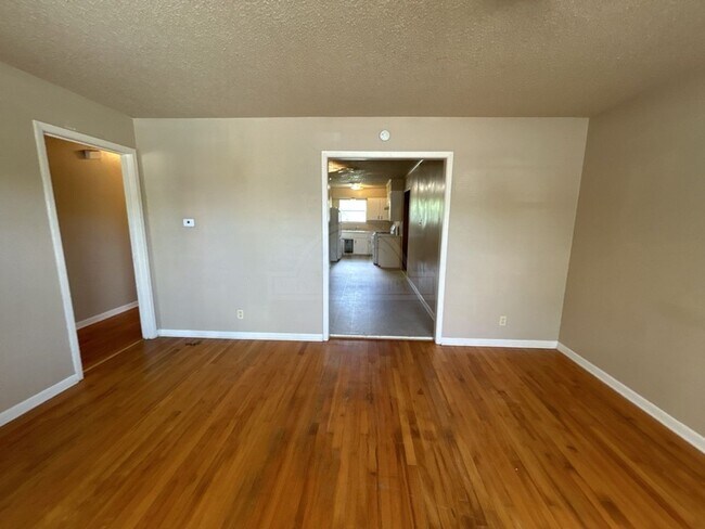 1315 Jefferis Ave Killeen, TX 76543 photo 4