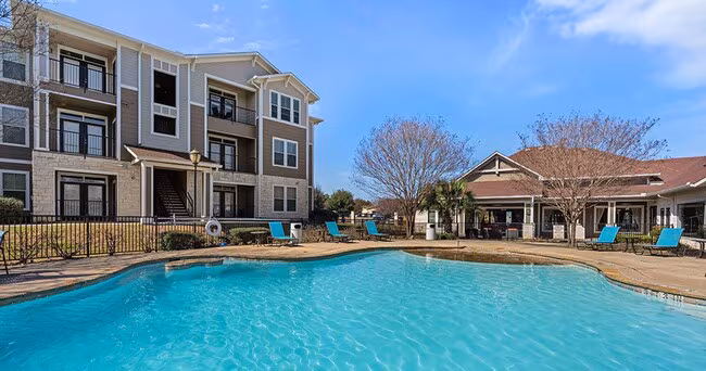 Parkway Grande Apartment Homes photo 3