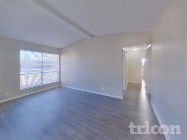 6963 Downey Court, Fort Worth, TX 76112 photo 4