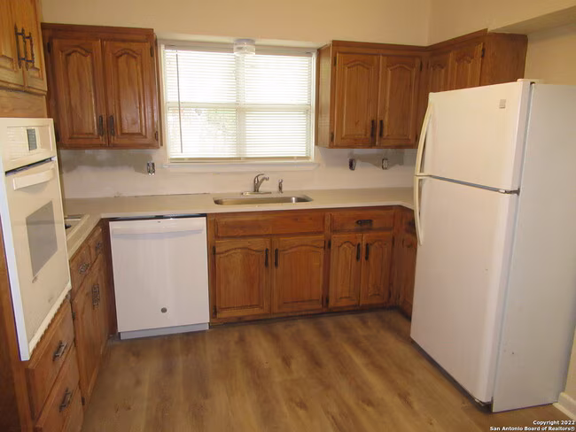 267 Cicero Ave San Antonio, TX 78218 photo 5
