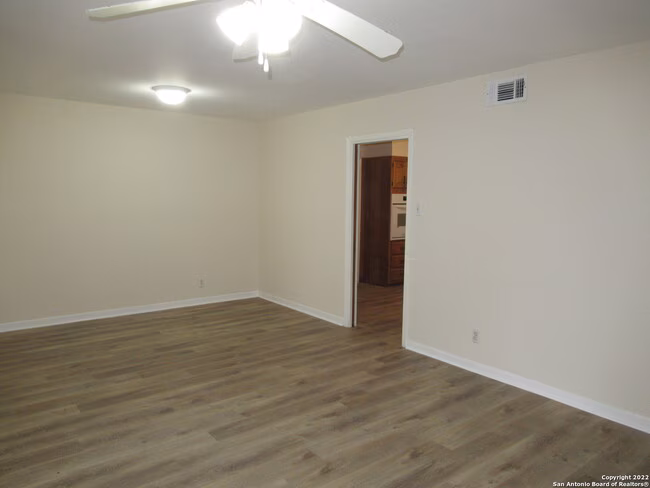 267 Cicero Ave San Antonio, TX 78218 photo 3